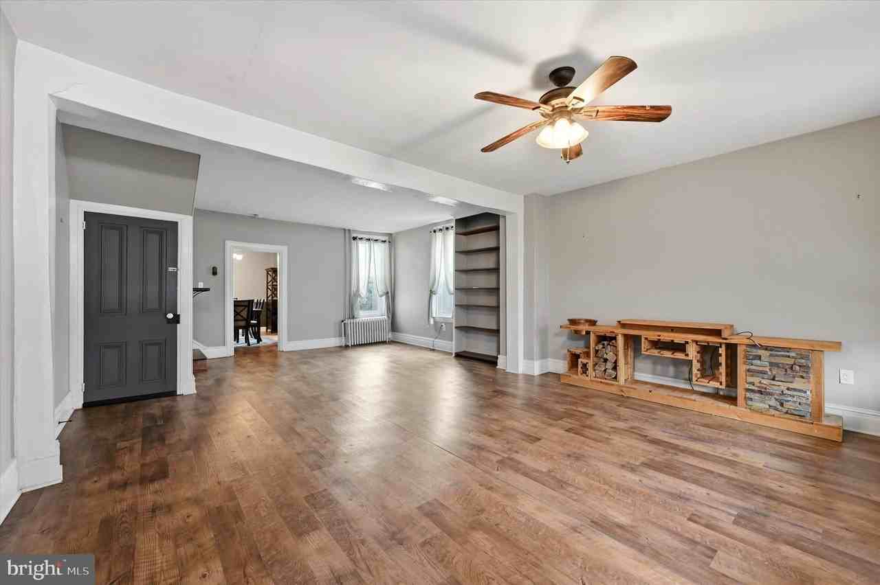 4761 Horseshoe Pike - Photo 2 of 15