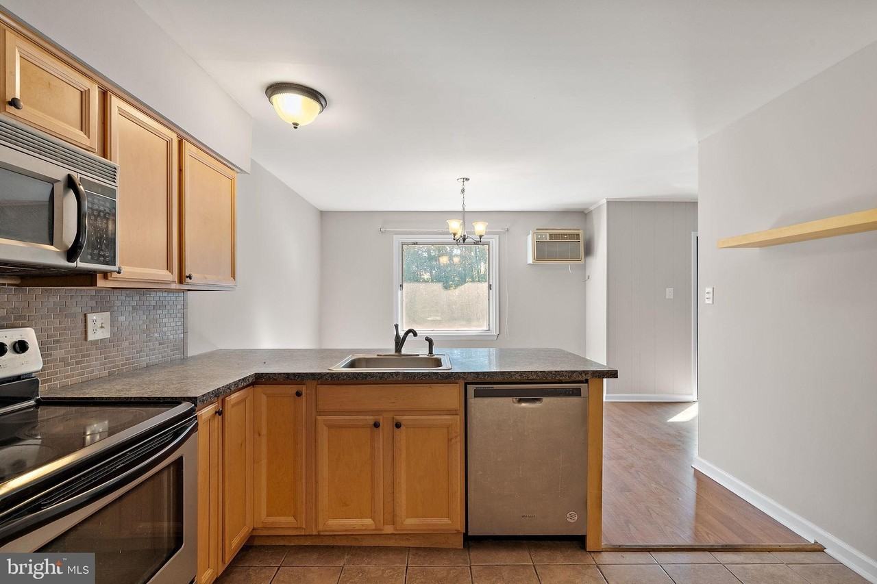 200 Campbell Cir Unit E14 - Photo 3 of 23