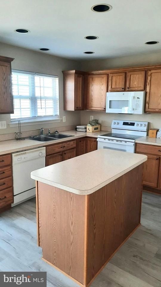 7546 Stephen Dr - Photo 2 of 19