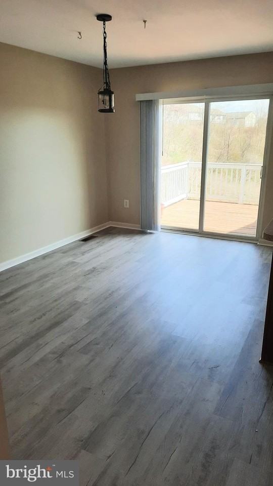 7546 Stephen Dr - Photo 5 of 19