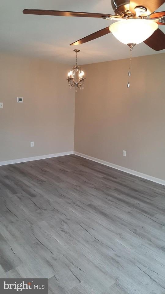 7546 Stephen Dr - Photo 6 of 19