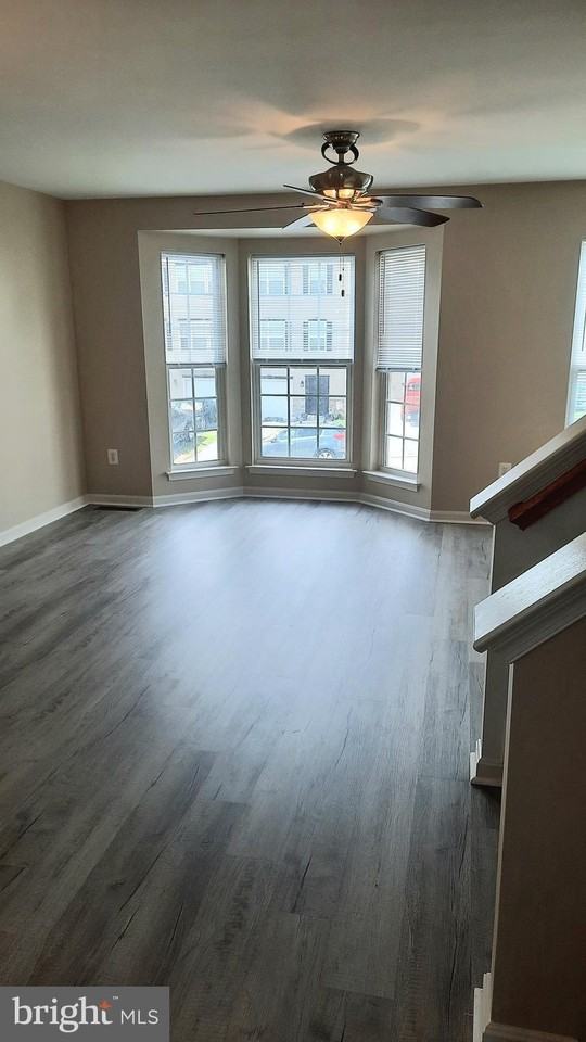 7546 Stephen Dr - Photo 7 of 19