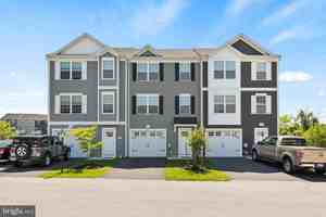 featured image of 2802 Pinewood Ln