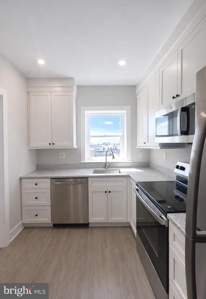 216 W Front St Apt 3 - Photo 7 of 17