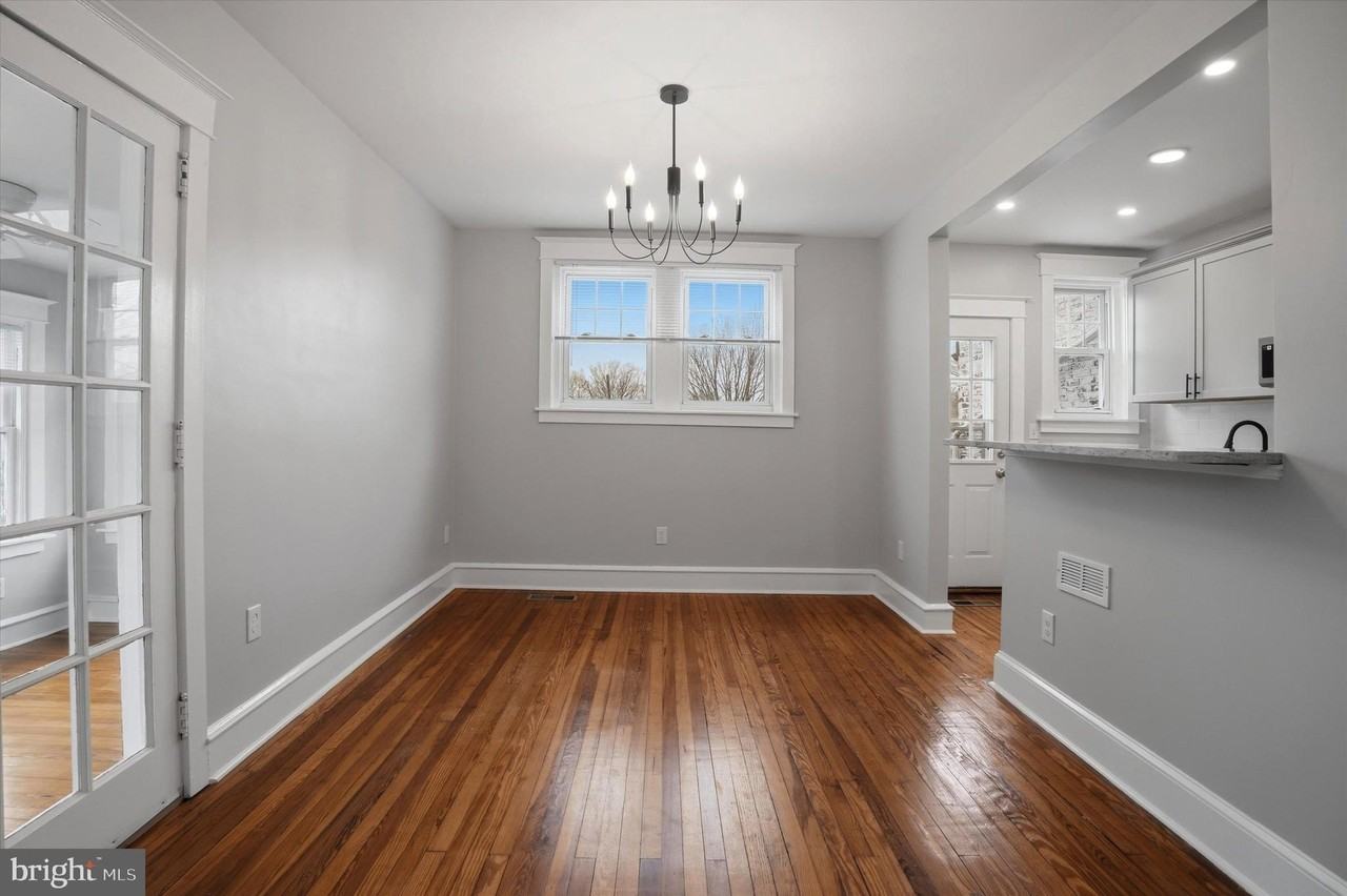 220 N Orange St - Photo 6 of 25