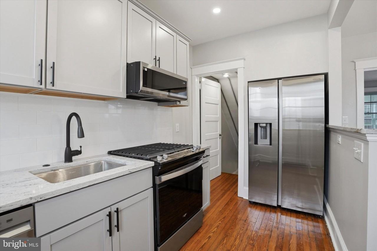 220 N Orange St - Photo 7 of 25