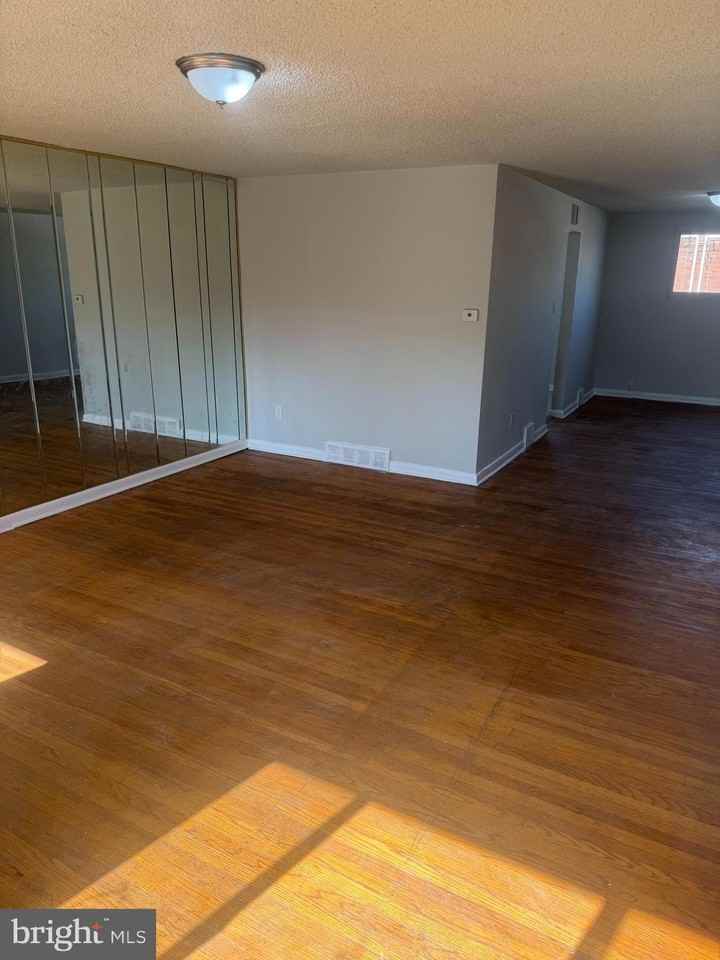 1308 Harshaw Rd - Photo 3 of 13