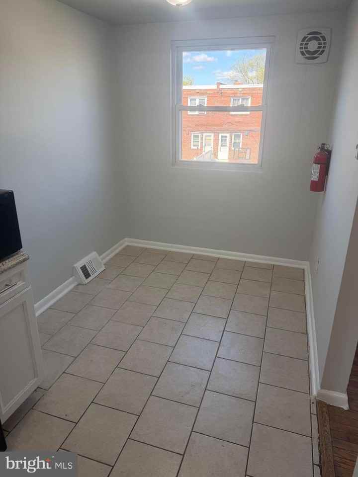 1308 Harshaw Rd - Photo 6 of 13