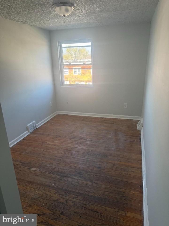 1308 Harshaw Rd - Photo 7 of 13