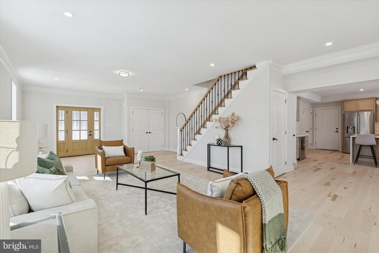 4979 W PAPA Boulevard - Photo 5 of 32