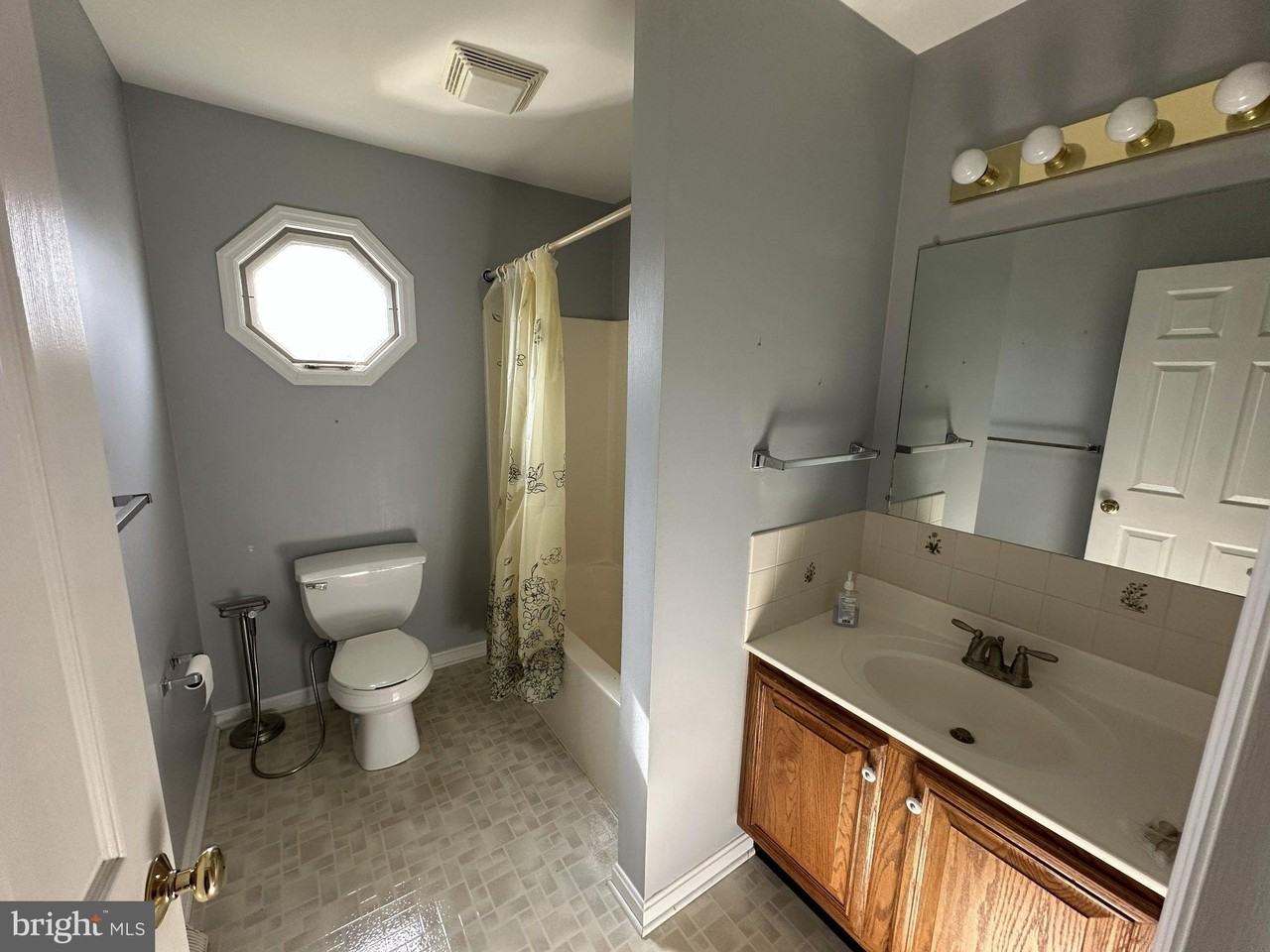 316 Laurel Oak Ln - Photo 6 of 24