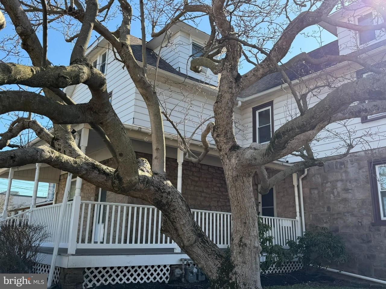 124 W Butler Ave Unit B - Photo 4 of 43