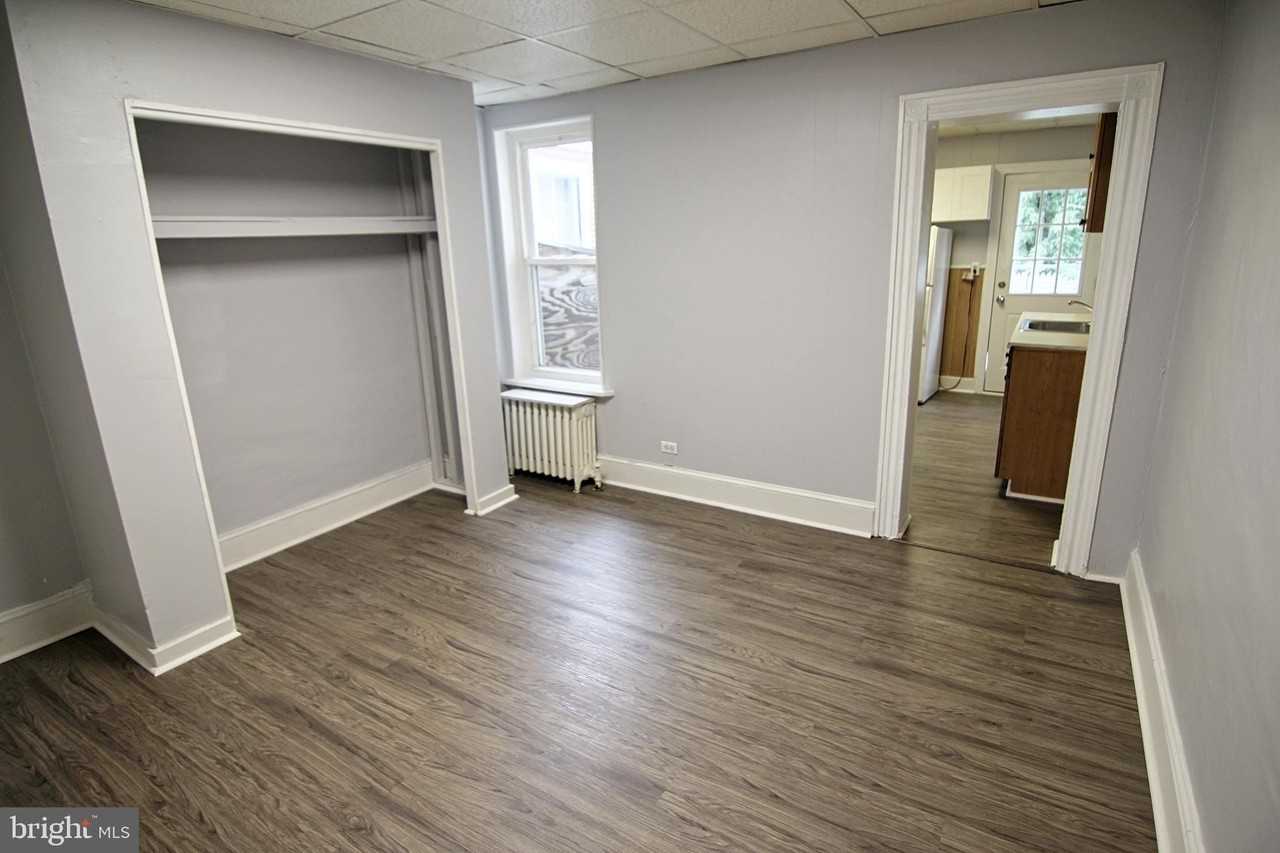 107 3rd St - Photo 4 of 10