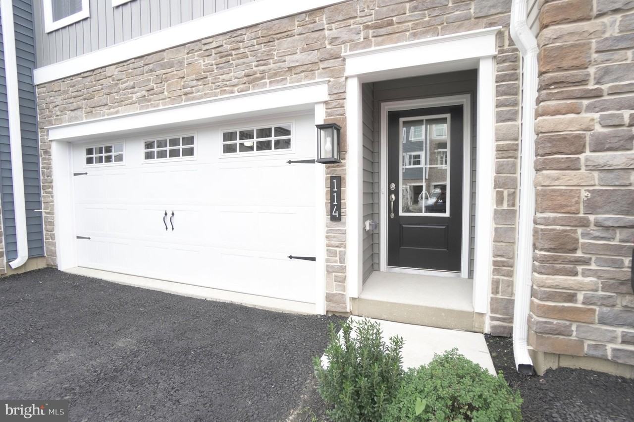 114 Higher Rock Ct - Photo 3 of 38