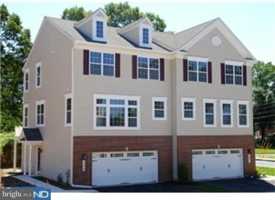 featured image of 431 Williamson Ct