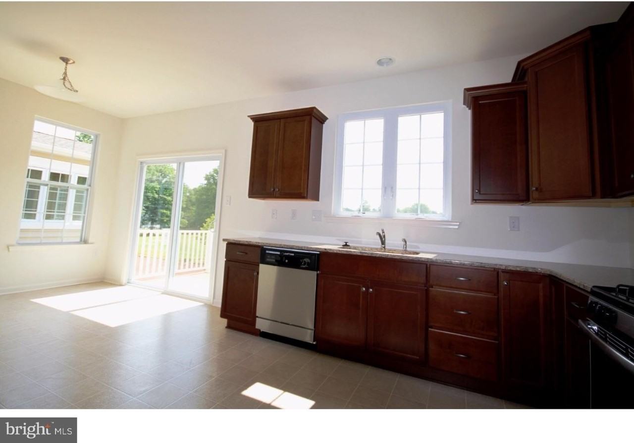 431 Williamson Ct - Photo 6 of 15