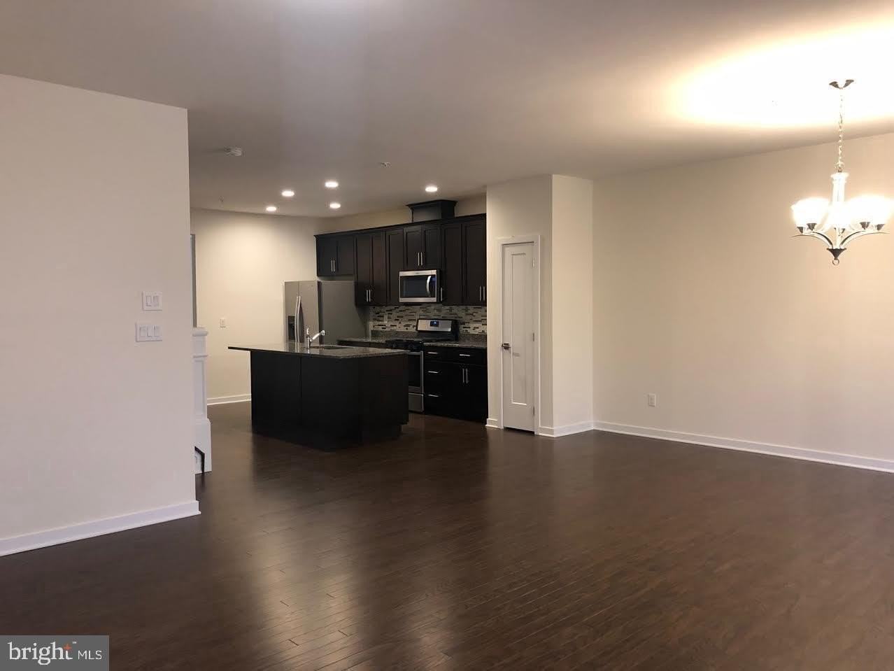 243 Wynstone Ct - Photo 3 of 25