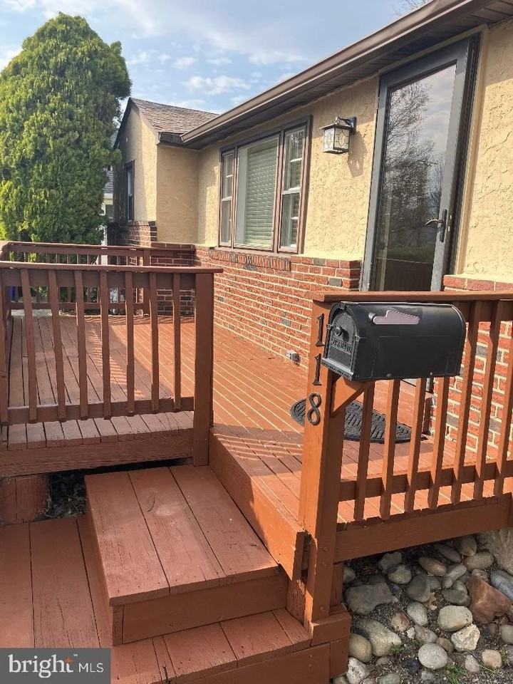 118 W Lehman Ave - Photo 2 of 12