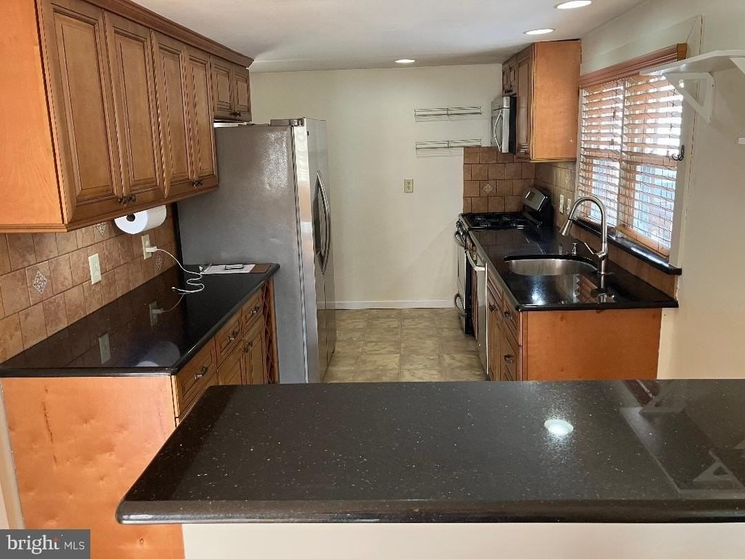 118 W Lehman Ave - Photo 6 of 12