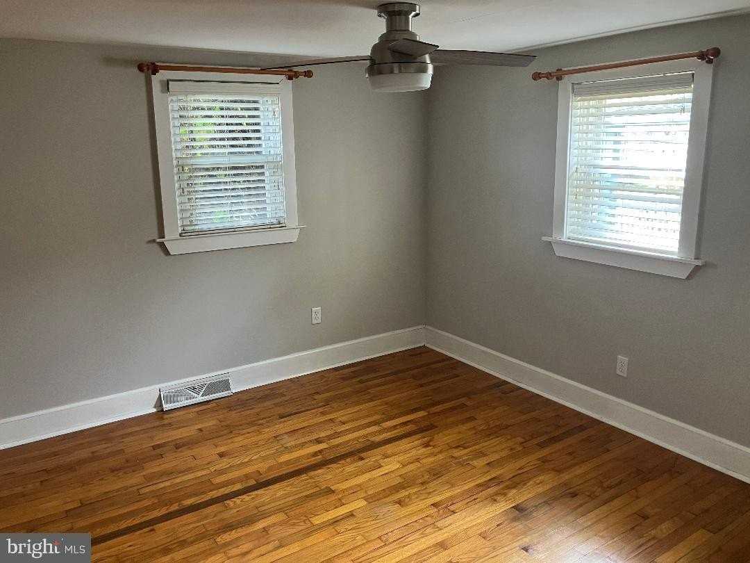 118 W Lehman Ave - Photo 7 of 12