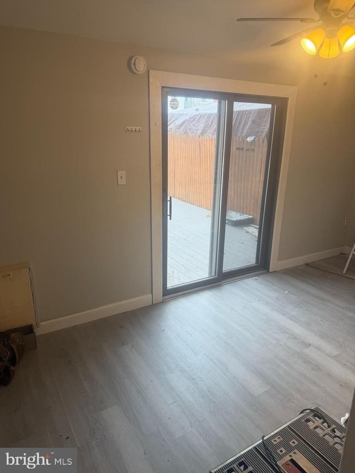 641 Astor St - Photo 6 of 17