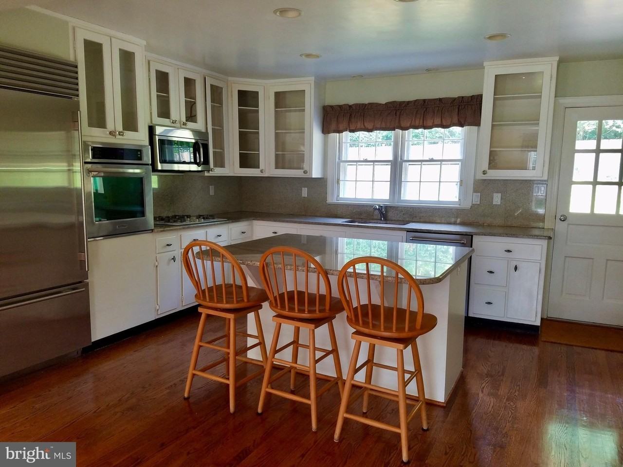 128 Avon Rd - Photo 7 of 23