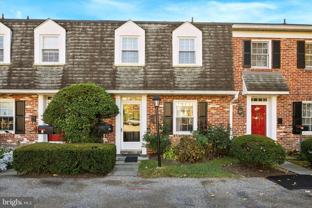 25 N Buck Ln Unit B - Photo 1 of 1