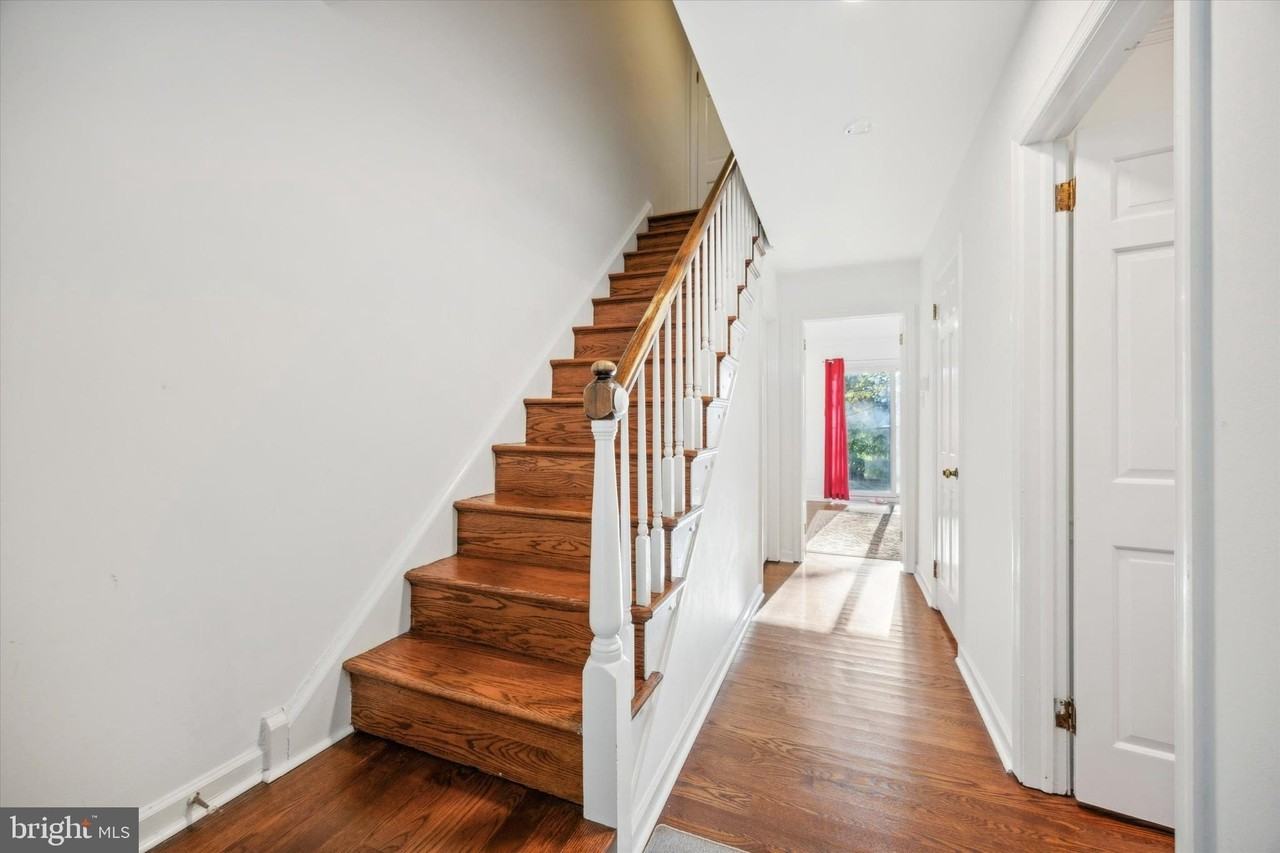 25 N Buck Ln Unit B - Photo 3 of 22