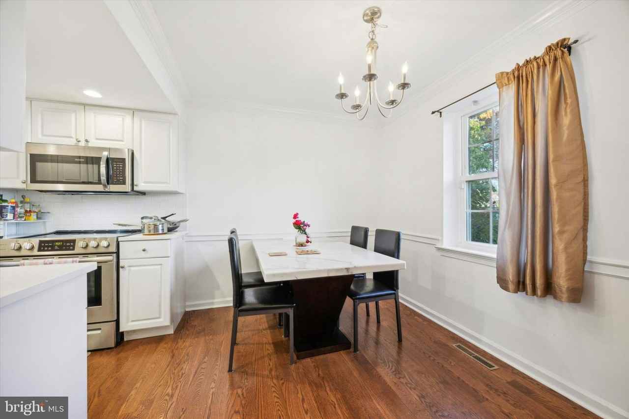 25 N Buck Ln Unit B - Photo 4 of 22