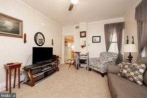 524 N Franklin St - Photo 3 of 11