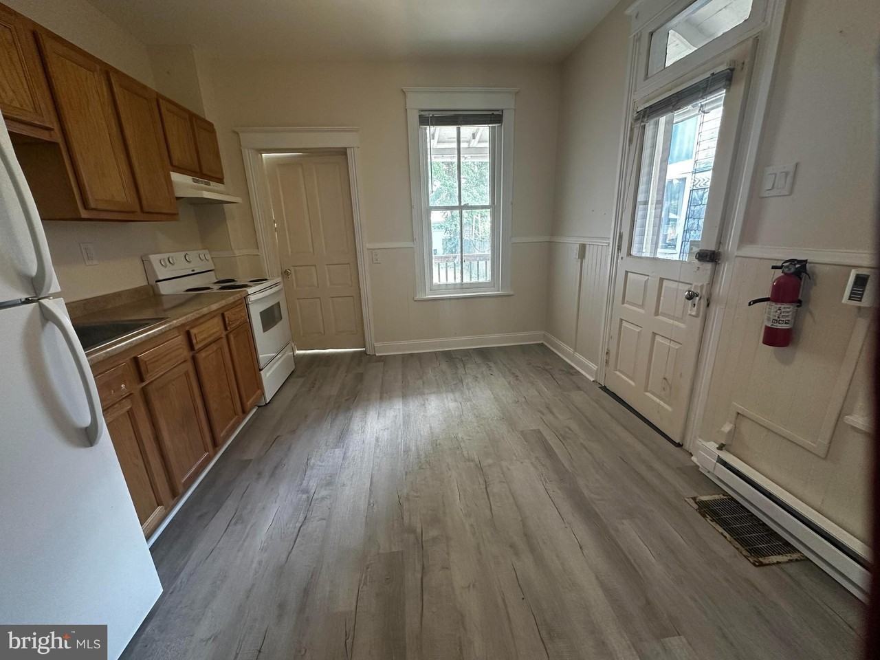 524 N Franklin St - Photo 4 of 11