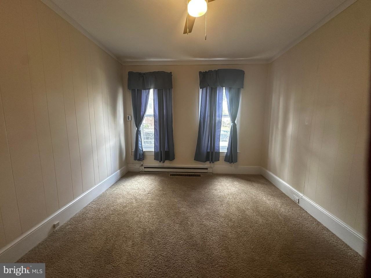 524 N Franklin St - Photo 6 of 11