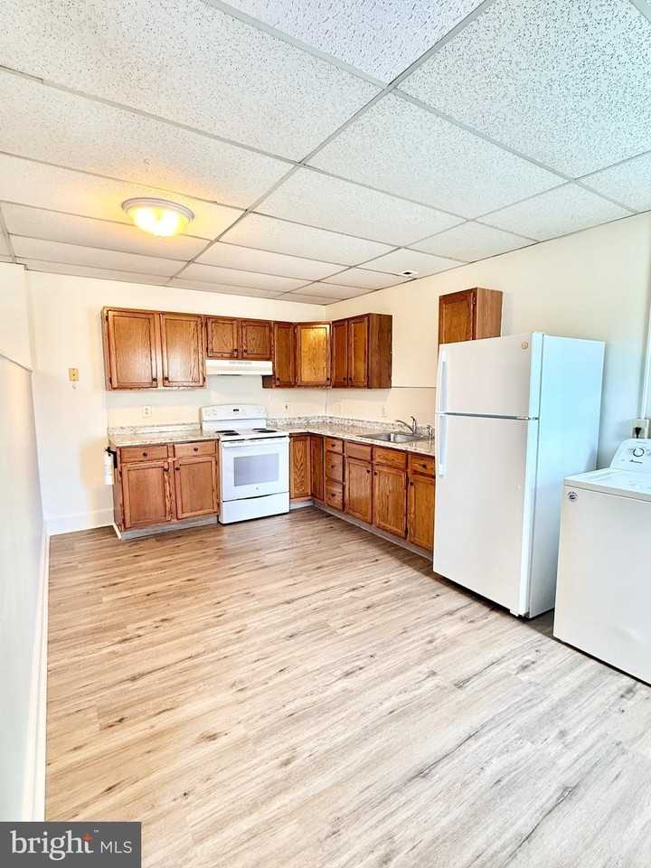 377 W Ridge Pike - Photo 6 of 13