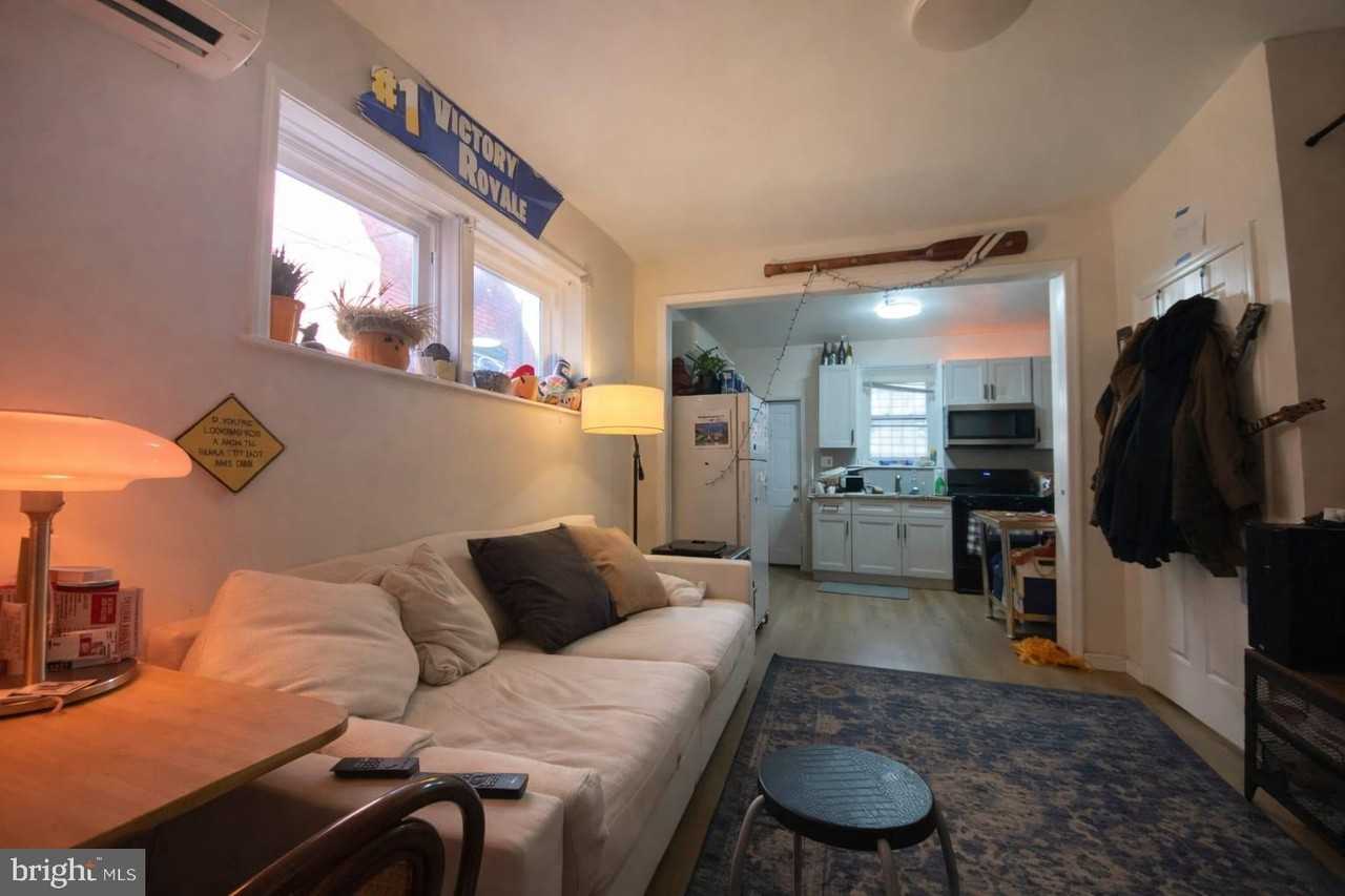 3215 Summer St - Photo 2 of 50