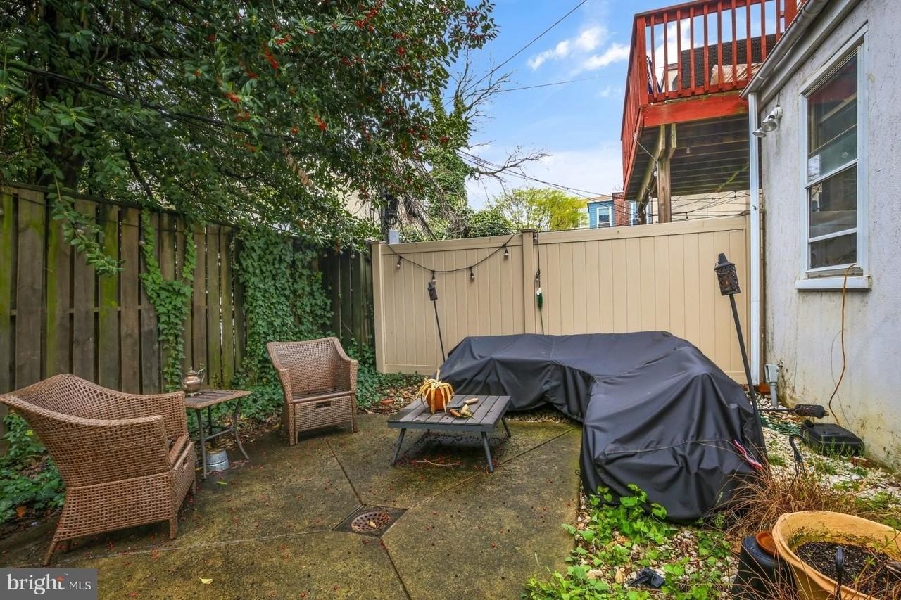 1720 Wallace St Apt 102 - Photo 6 of 21