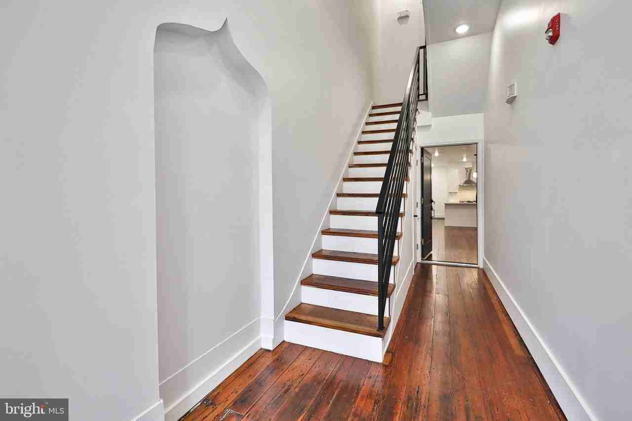 1437 N Franklin St Apt 1 - Photo 4 of 27