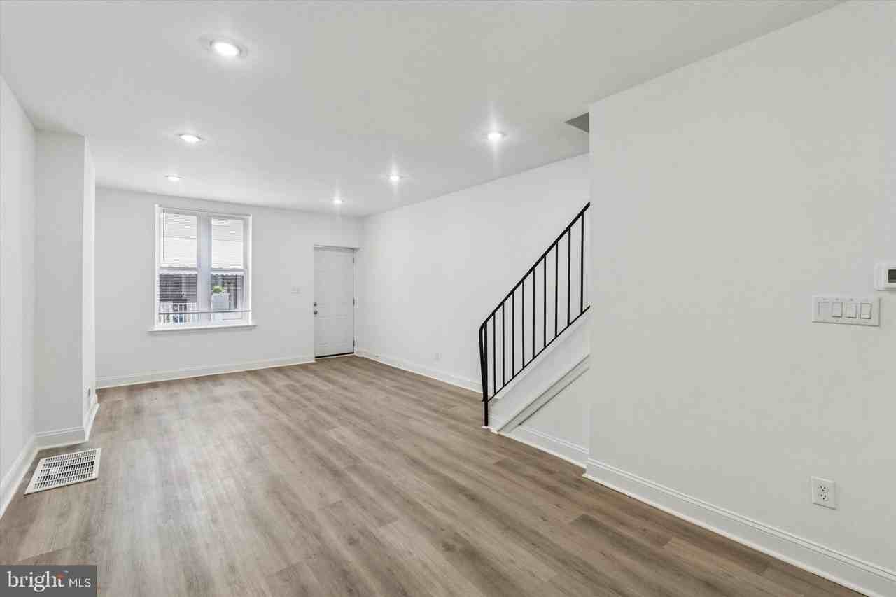 1761 N Newkirk St - Photo 5 of 14