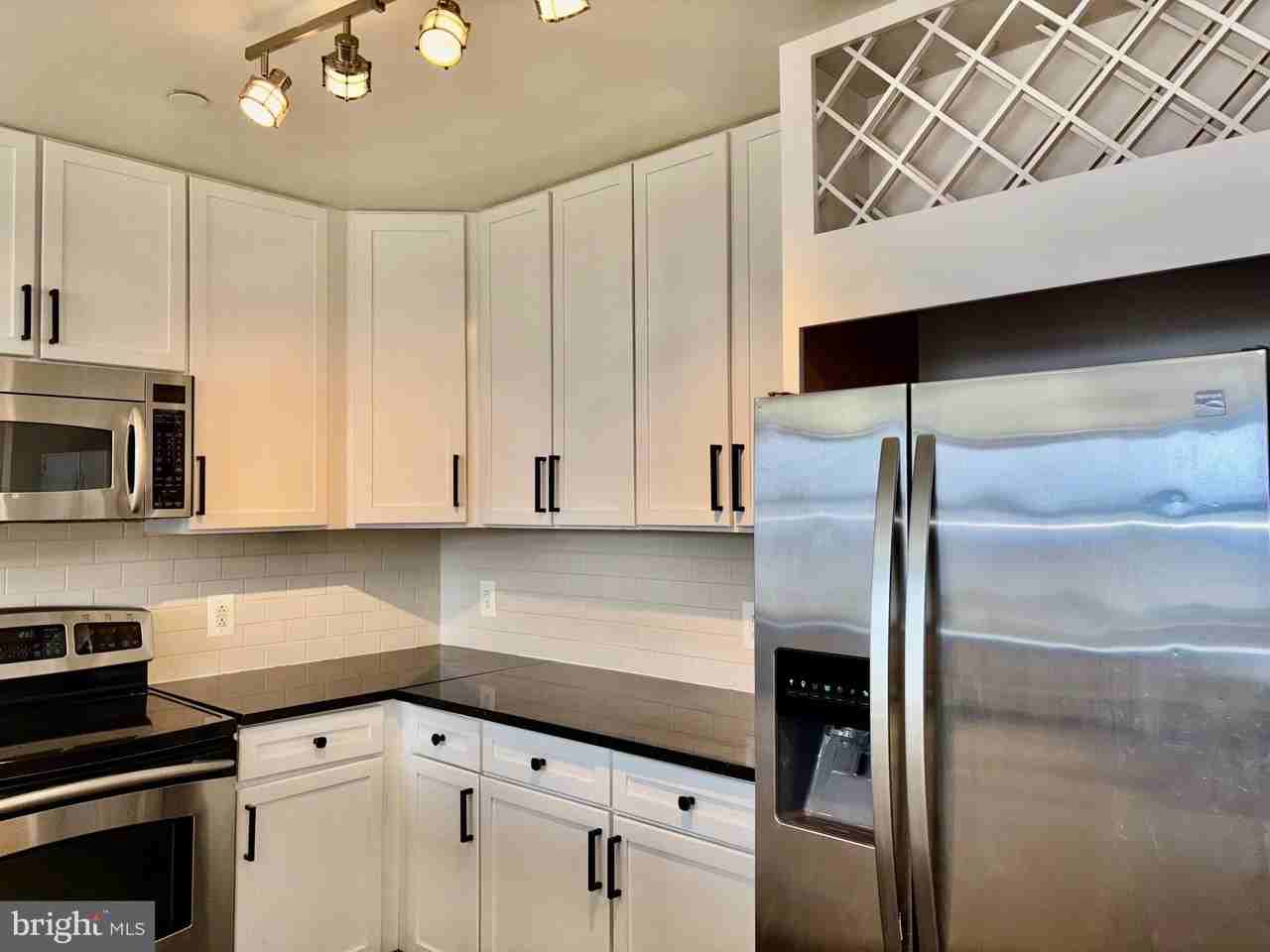 111 S 15th St #P206 - Photo 3 of 18