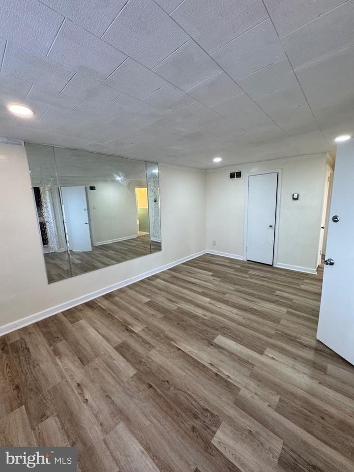 7972 Forrest Ave Unit 2 - Photo 2 of 26