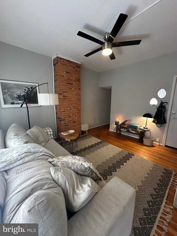 275 Rochelle Ave #2 - Photo 3 of 18