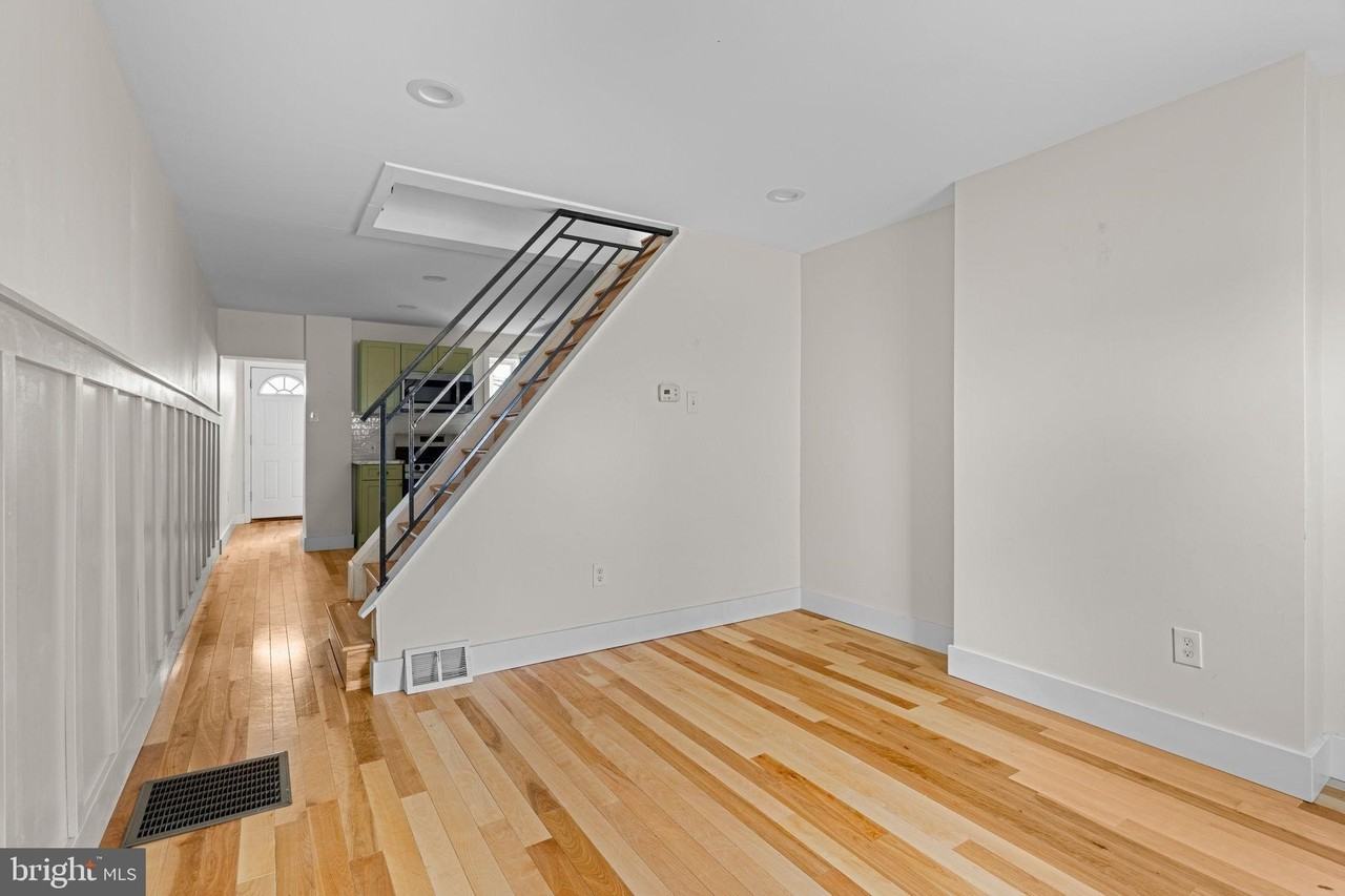 2517 E Gordon St - Photo 4 of 24