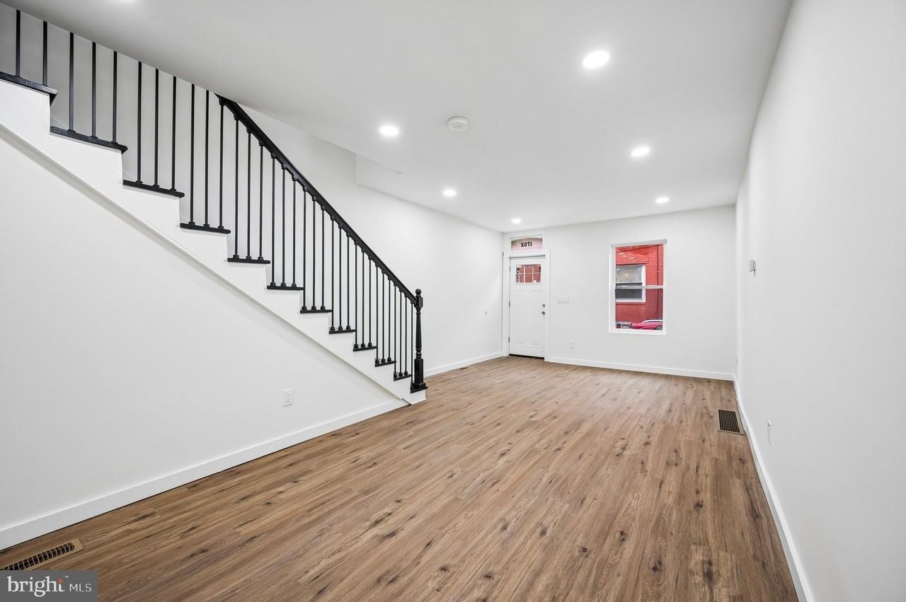 1702 N Stillman St - Photo 2 of 14