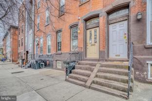 2542 W Girard Ave #2 - Photo 1 of 1