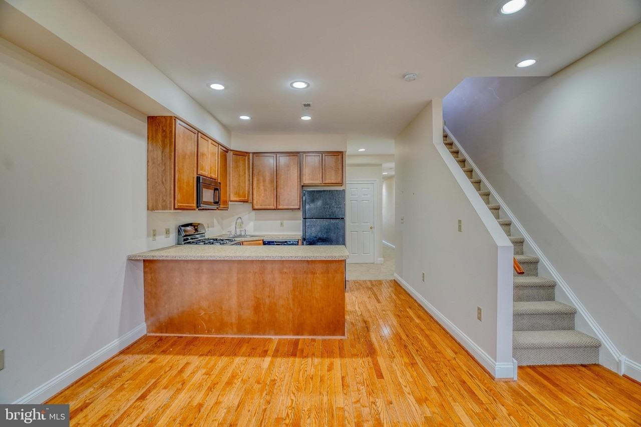 2542 W Girard Ave Unit 2 - Photo 5 of 27