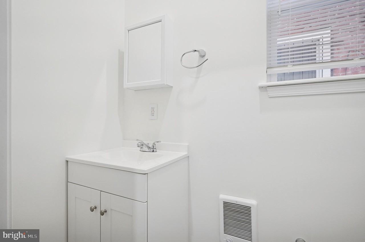 2928 N 27th St - Photo 7 of 13