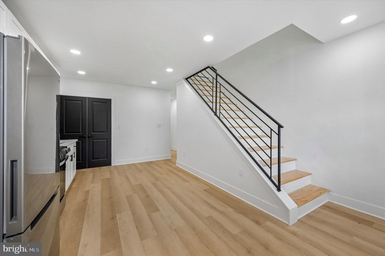 1911 W Hunting Park Ave #B - Photo 6 of 19