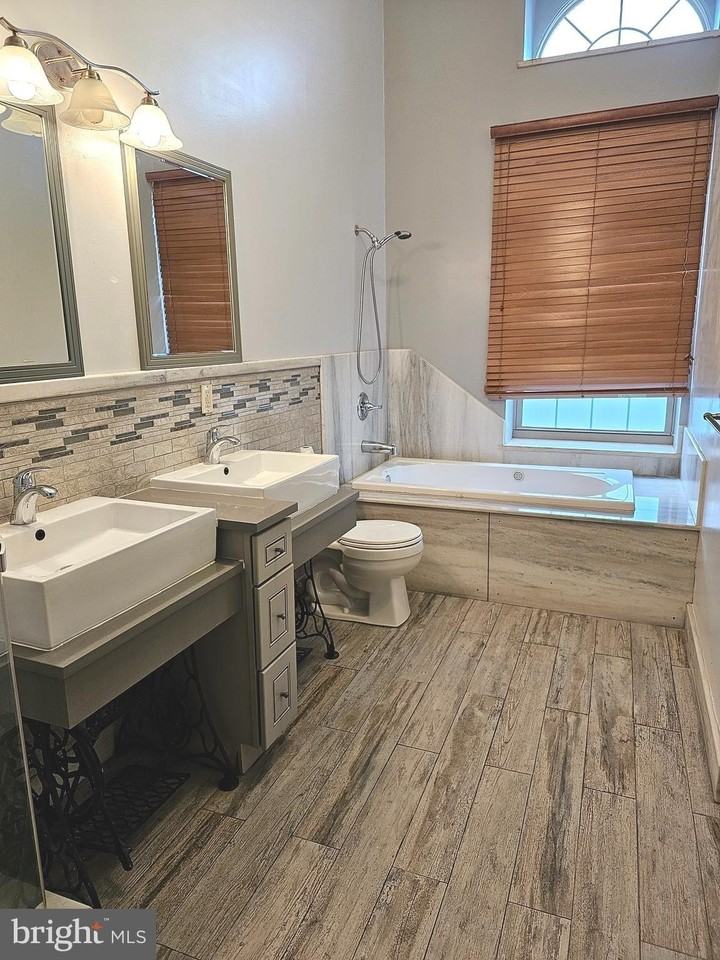 1268 S 26th St Apt 3e - Photo 7 of 13