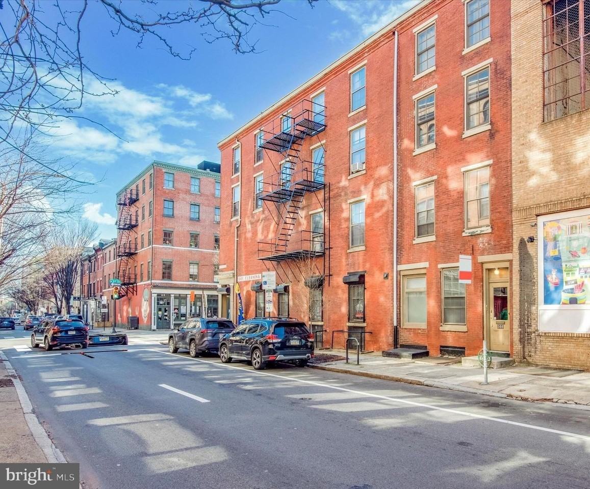 302 Race St #2