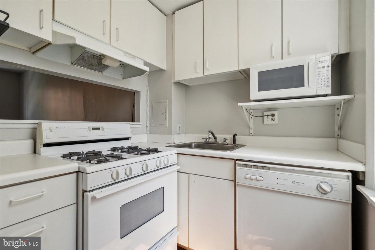 302 Race St #2 - Photo 7 of 19