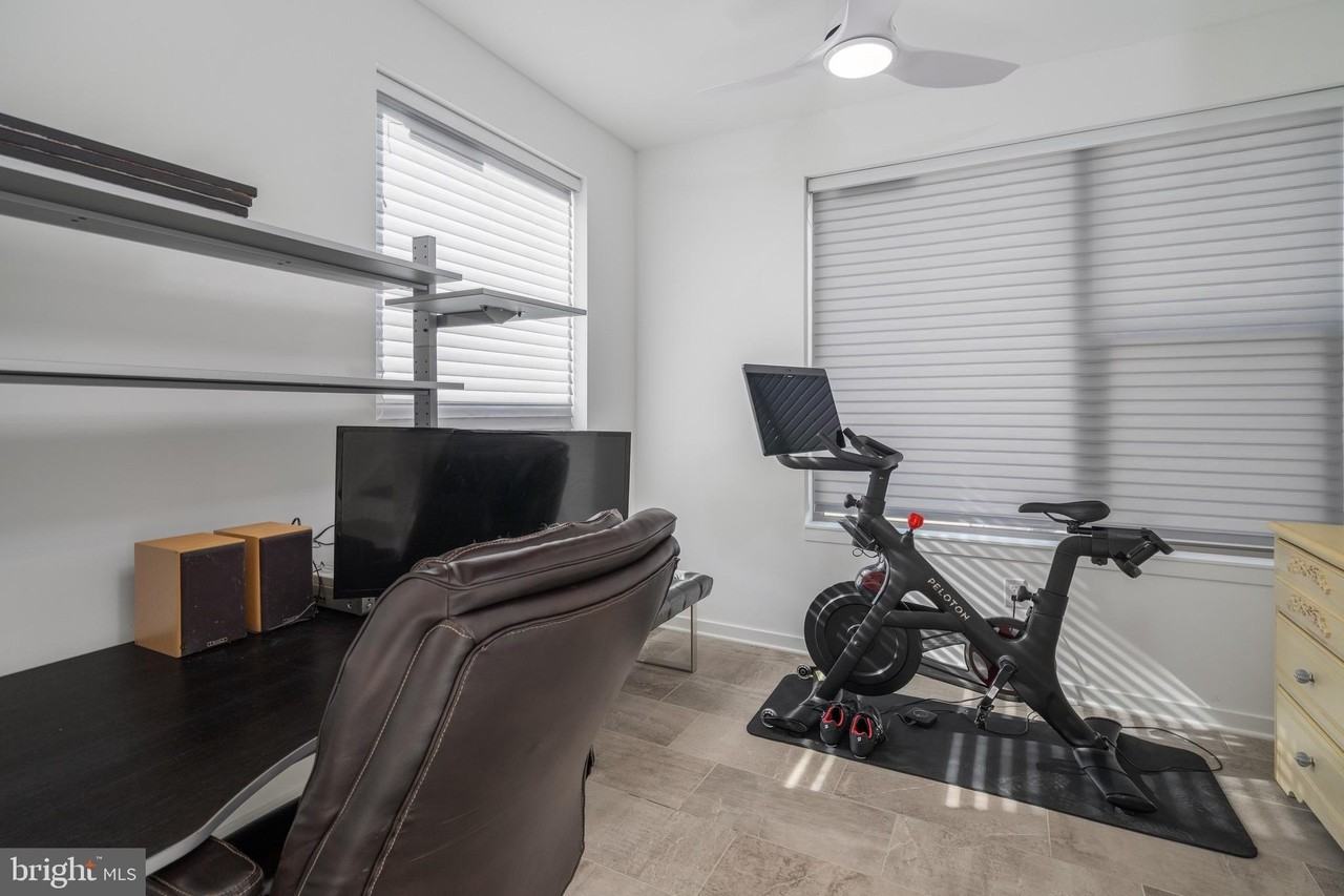 3101 Riseview Ln - Photo 4 of 32